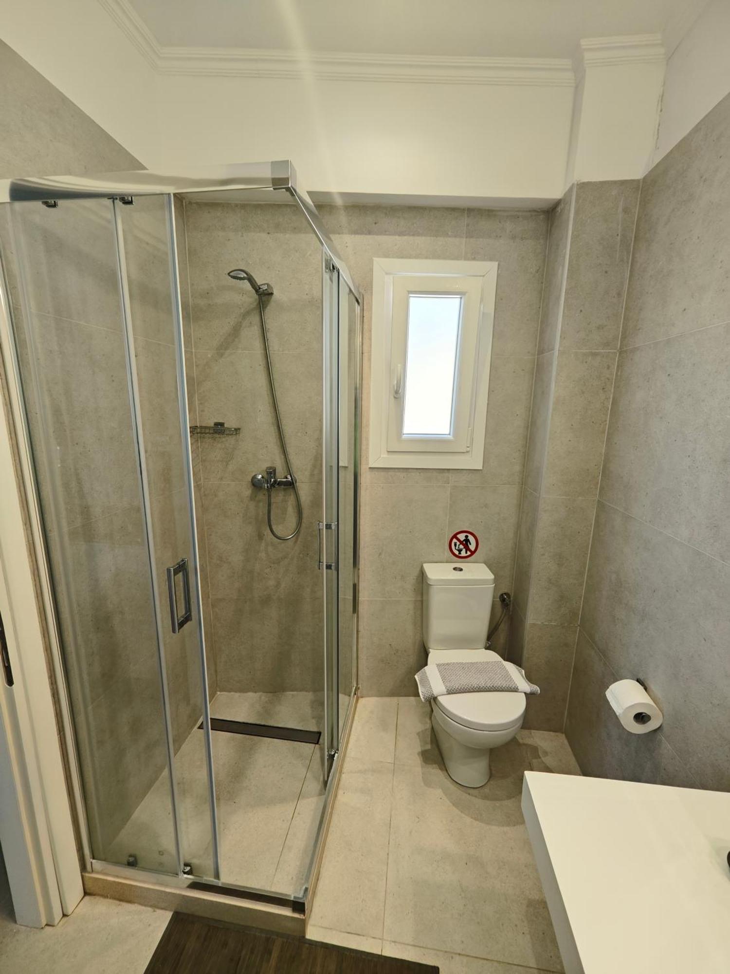 Nereides Apartament *